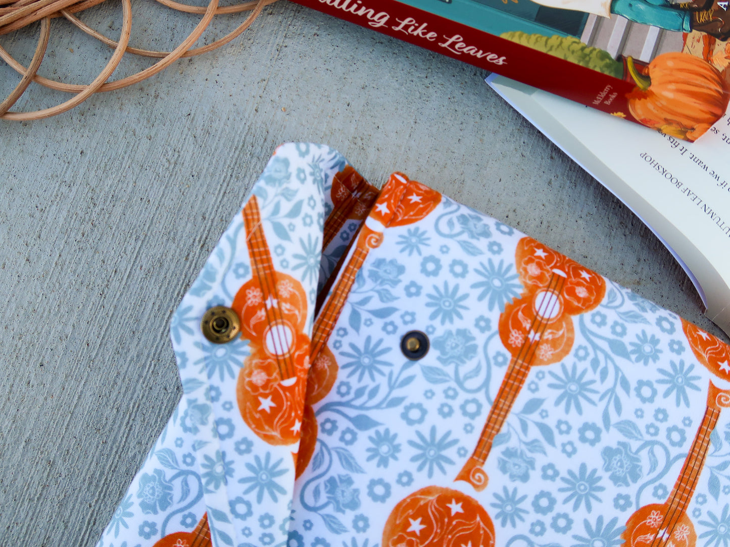 The Swift Deluxe Double Snap Book Sleeve