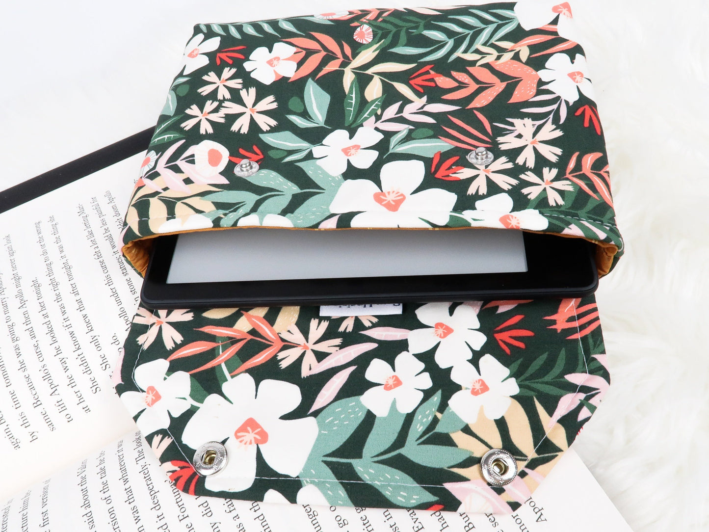 Deluxe Book Sleeve Full cover High End Custom Gift BookTok Kindle Cover Kindle Sleeve Kindle Case Book Accessory Green Spring Floral Gen Z