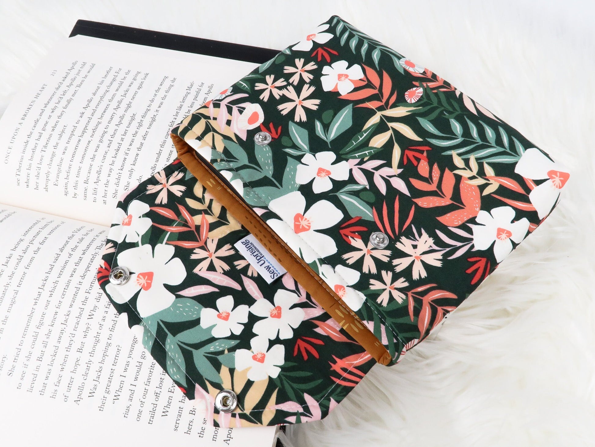 Deluxe Book Sleeve Full cover High End Custom Gift BookTok Kindle Cover Kindle Sleeve Kindle Case Book Accessory Green Spring Floral Gen Z