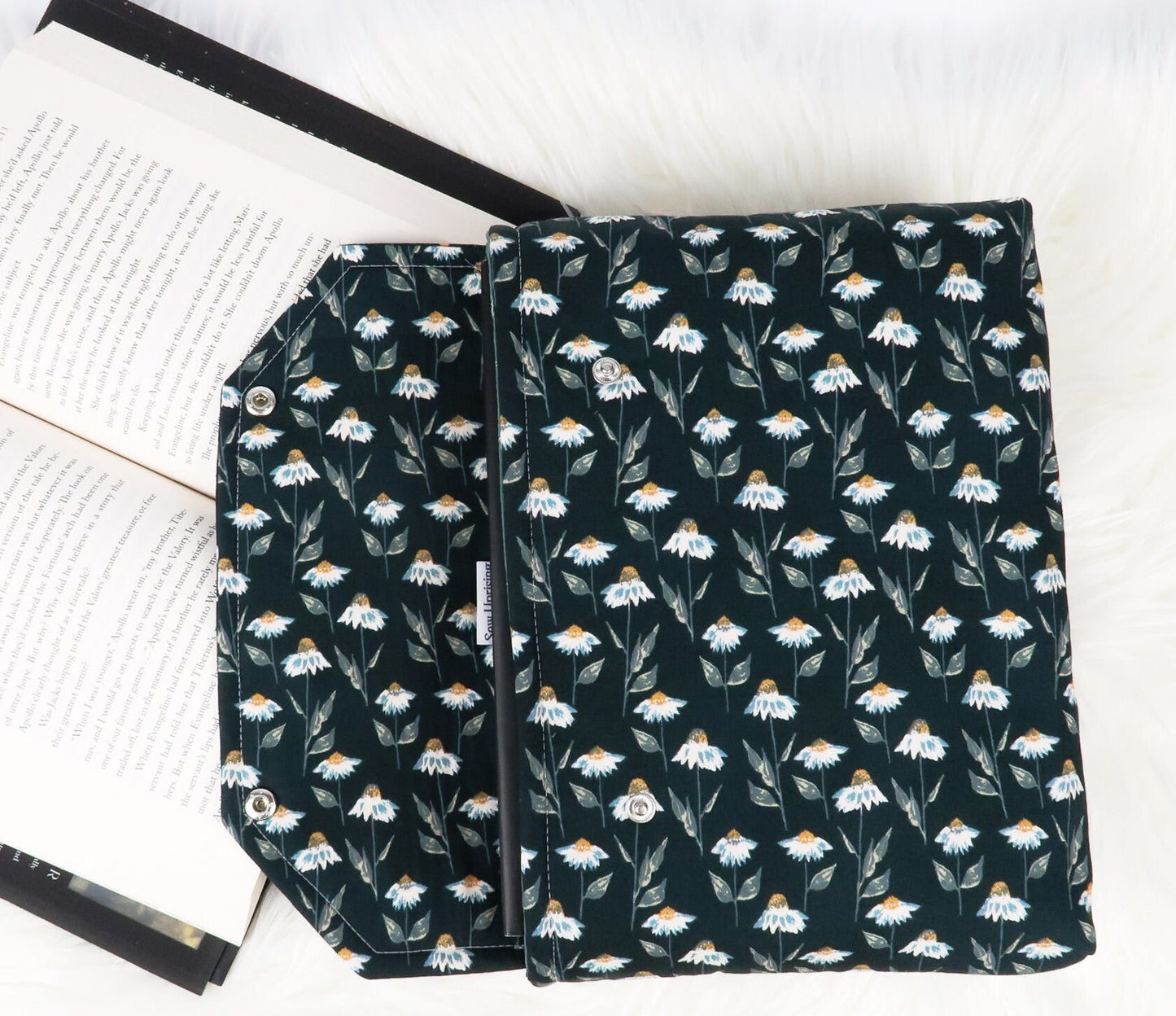 Deluxe Book Sleeve Full cover High End Custom Gift BookTok Kindle Cover Kindle Sleeve Kindle Case Book Accessory Daisy Teal Floral Gen Z