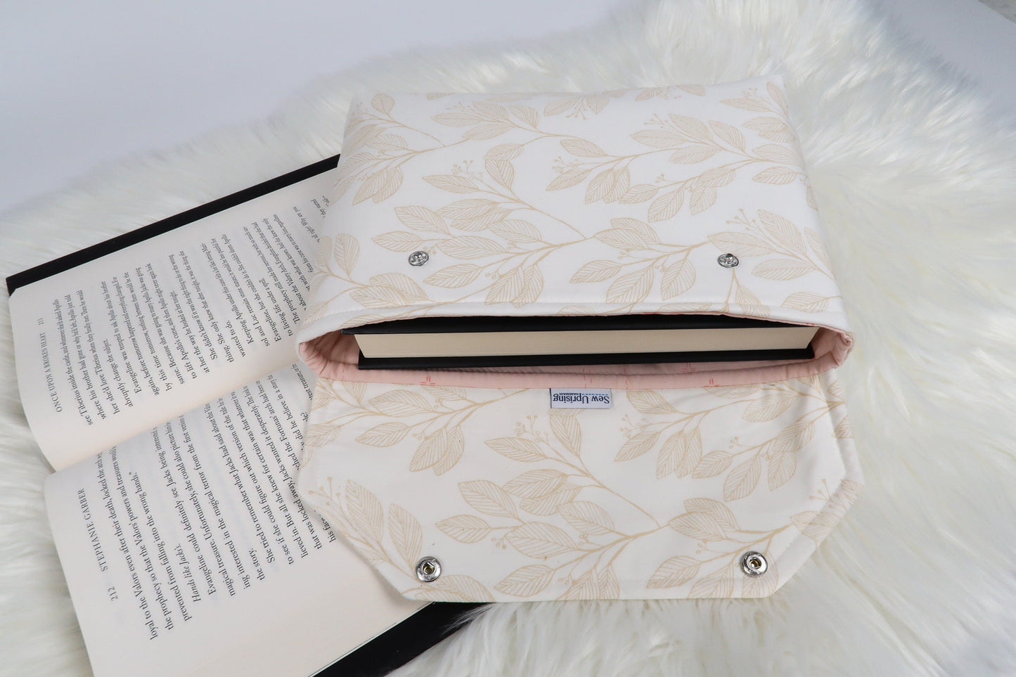Deluxe Book Sleeve Full cover High End Custom Gift BookTok Kindle Cover Kindle Sleeve Kindle Case Book Accessory Cream Pink Leaf Minimal