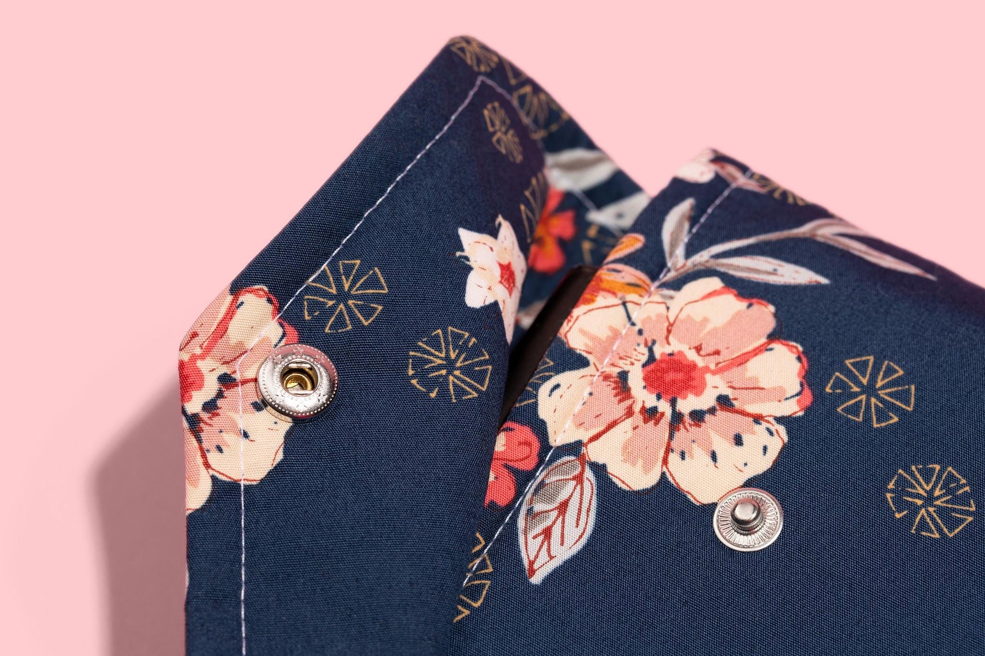 Deluxe Book Sleeve Full cover High End Custom Gift BookTok Kindle Cover Kindle Sleeve Kindle Case Book Accessory Minimal Gen Z Peach Dahlia