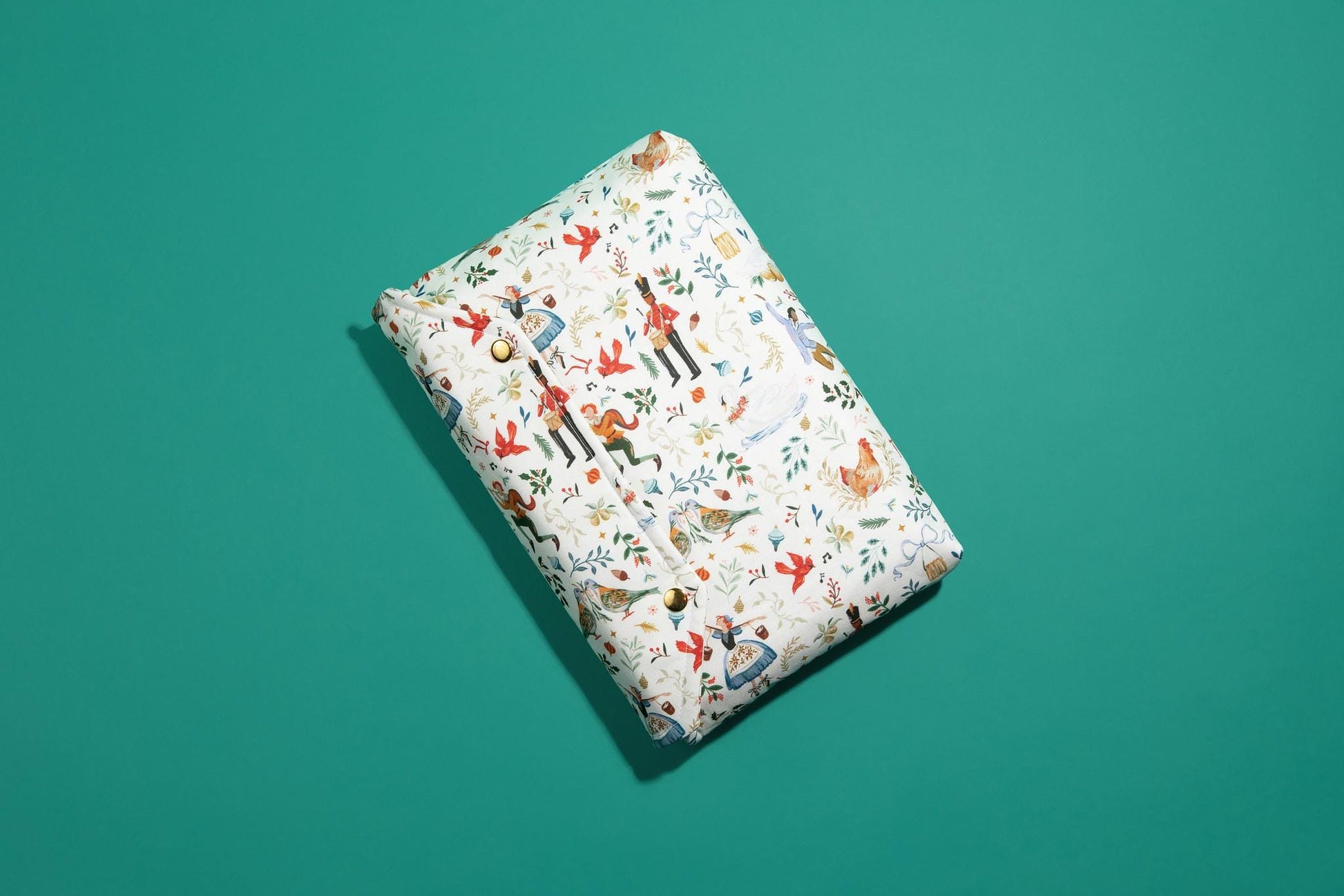 Protective envelope booksleeve with snap closure Full coverage book sleeve with padding Protective kindle case 12 days christmas nutcracker