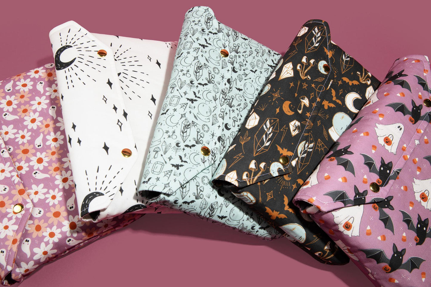 Protective envelope booksleeve with snap closure Full coverage book sleeve with padding Protective kindle case for fall halloween GHOSTIES