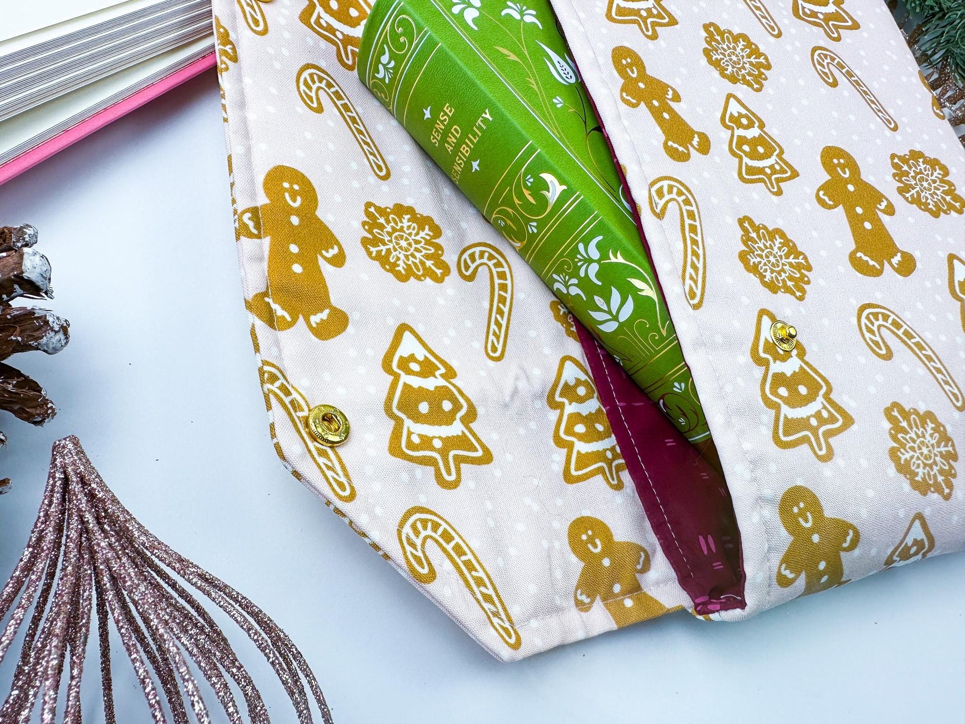 Protective envelope booksleeve with snap closure Full coverage book sleeve with padding Protective kindle case winter christmas gingerbread