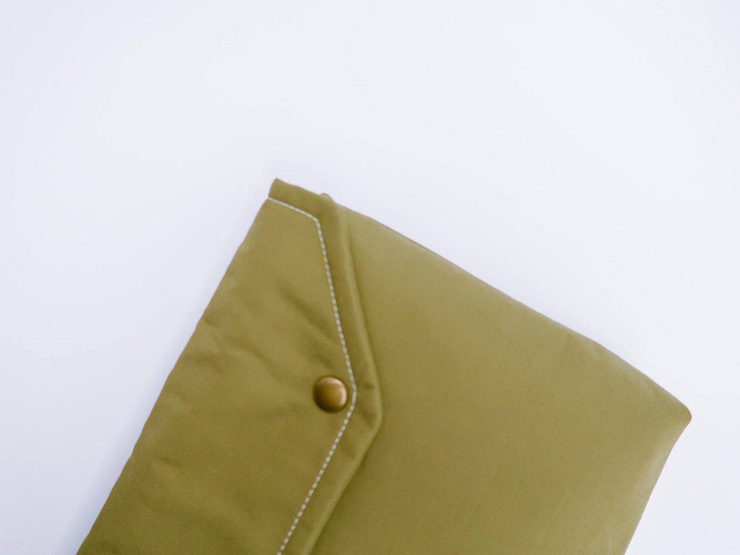 Envelope Book Sleeve with Closure Deluxe Book Sleeve Full cover High End Custom Gift BookTok Floral Designer Cream Men Protective Army Green