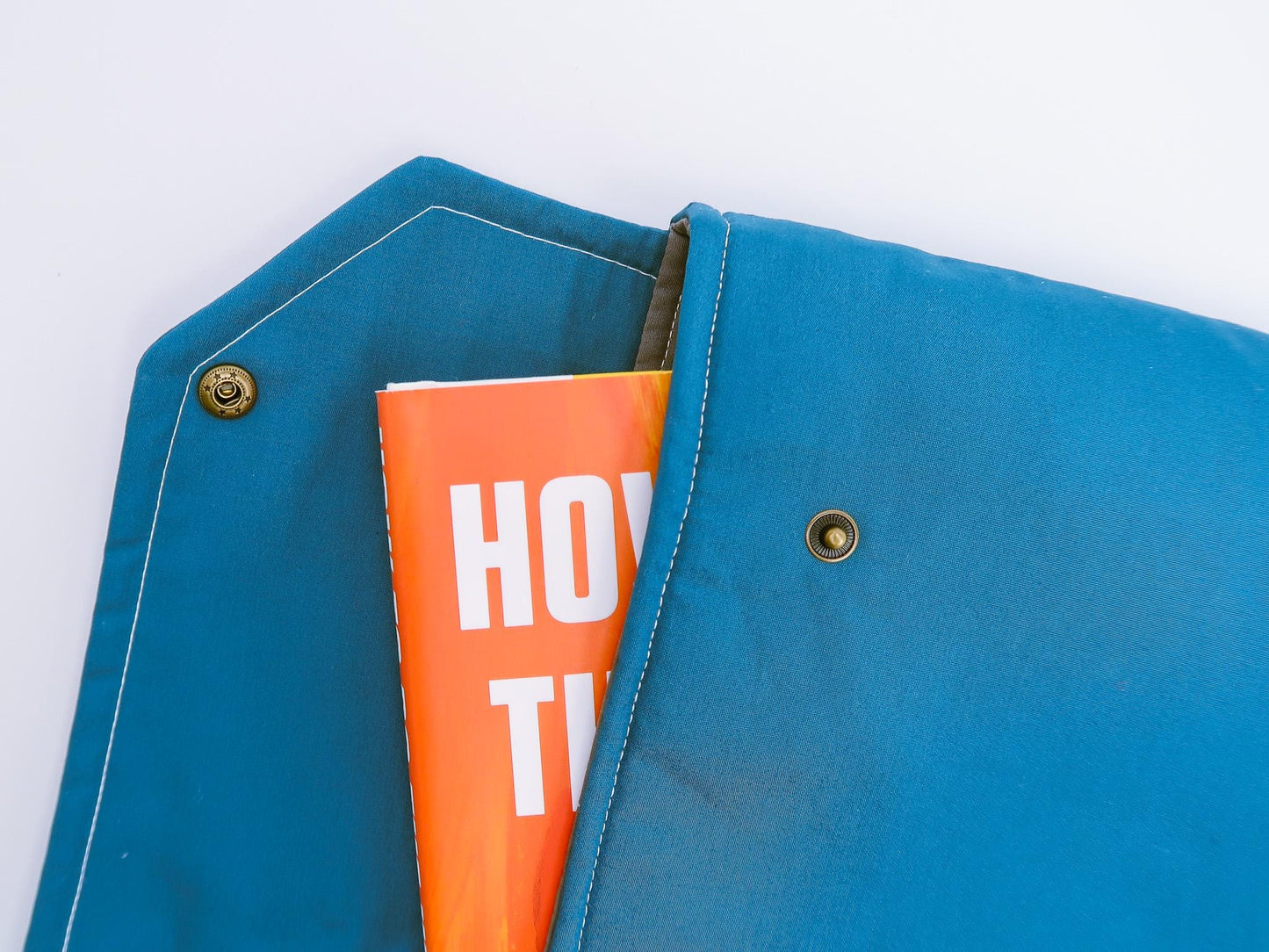 Envelope Book Sleeve with Closure Deluxe Book Sleeve Full cover High End Custom Gift BookTok Floral Designer Cream Men Protective book Lake