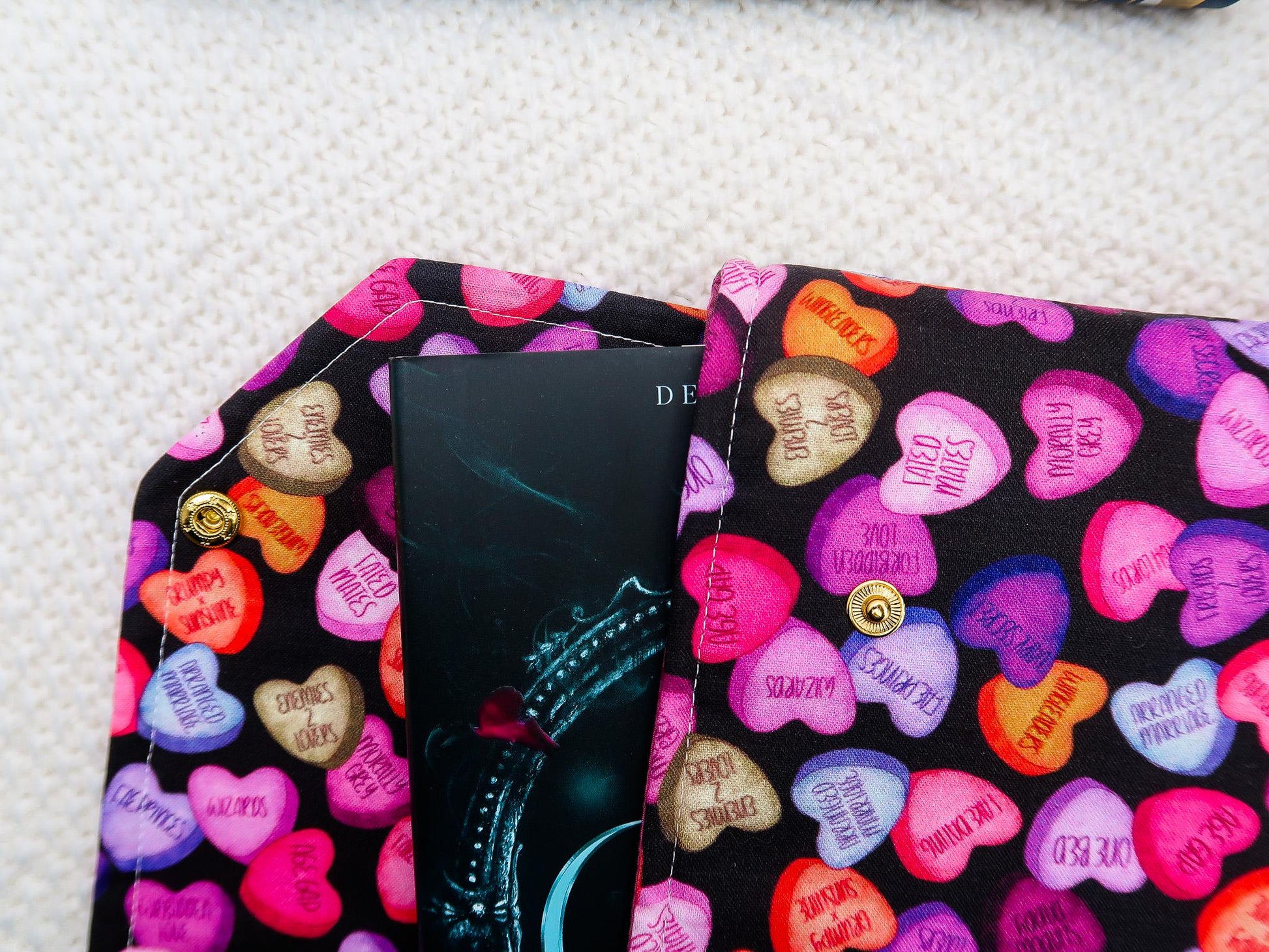 Envelope Book Sleeve with Secure Snap Closure BookSleeve Full cover High End Custom Gift BookTok Floral Designer Protective Romantasy Trope