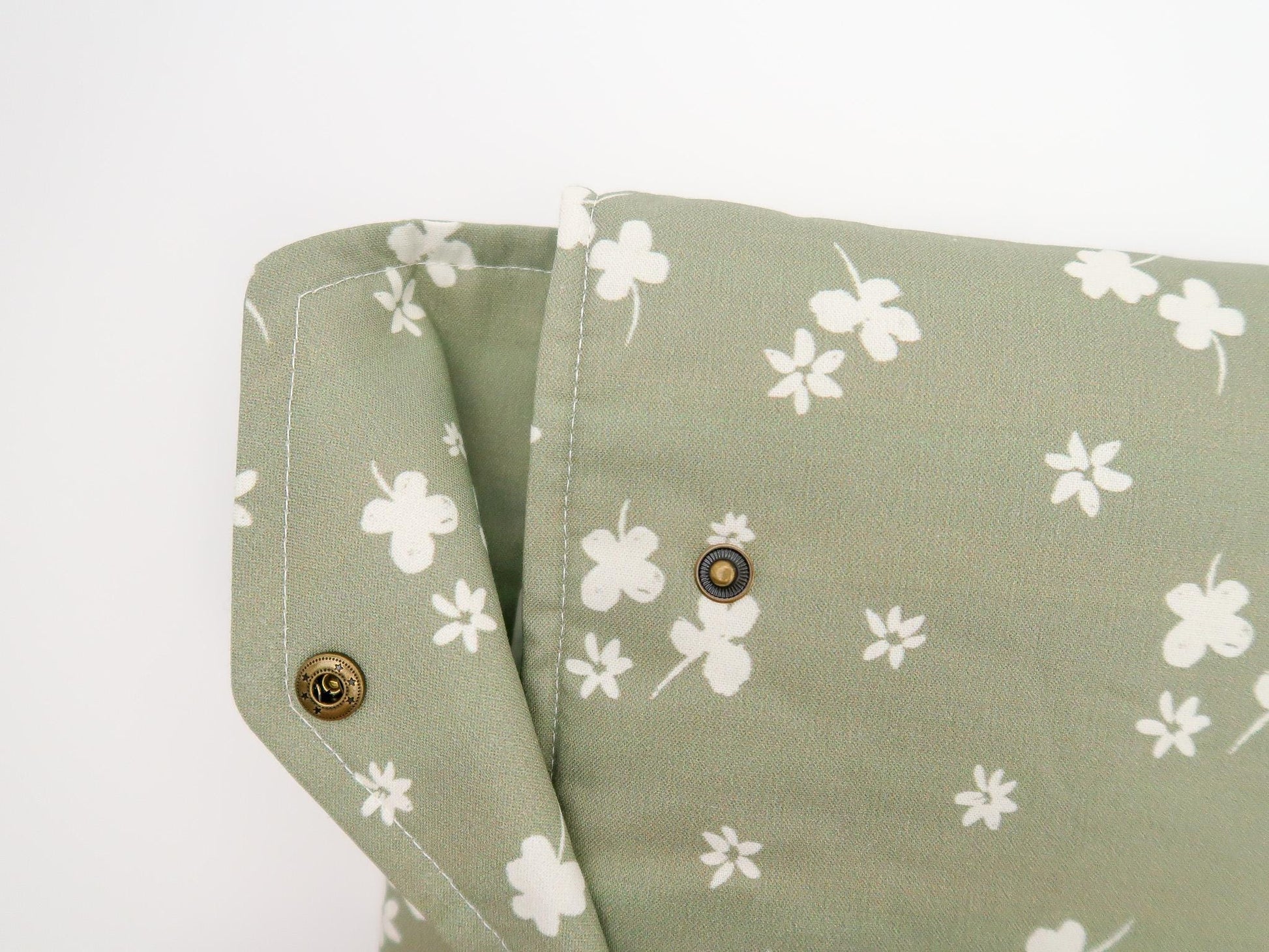 Envelope Book Sleeve with Closure Deluxe Book Sleeve Full cover High End Custom Gift BookTok Protective St Patricks Spring 2025 Book Sleeve