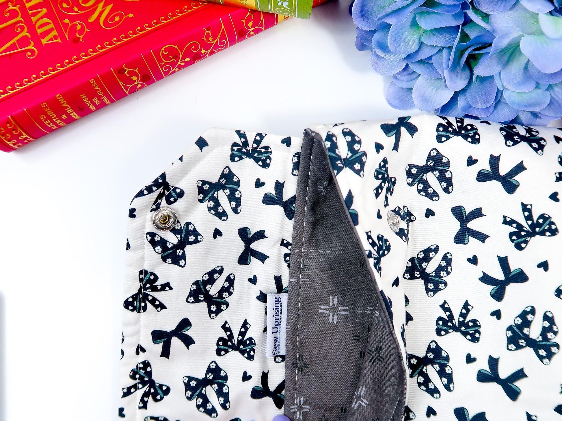 Protective padded book sleeve with secure double snap closure. Kindle Sleeve, Paperwhite, Oasis, Colorsoft, EReader Coquette black goth bow